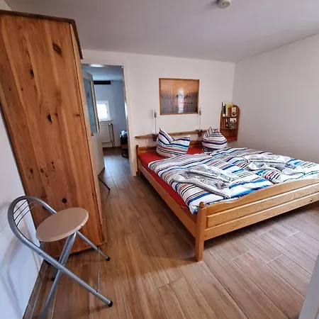 Haus-j-bull-das-sonneneck-ferienwohnung-an-der-schoenen-ostsee-in-boergerende-rethwisch Apartman *