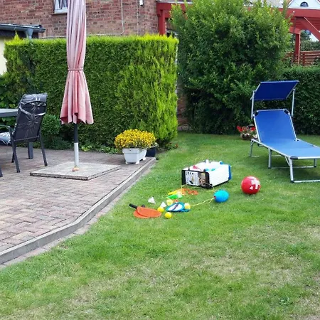 Haus-j-bull-das-sonneneck-ferienwohnung-an-der-schoenen-ostsee-in-boergerende-rethwisch *